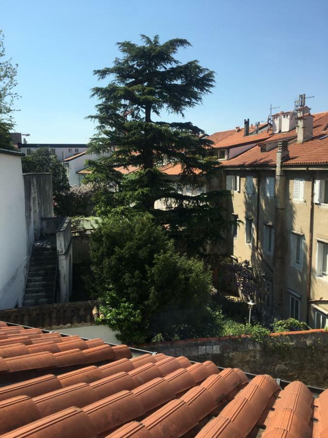 Ferienwohnung Mansarde Rive Triest Exterior foto